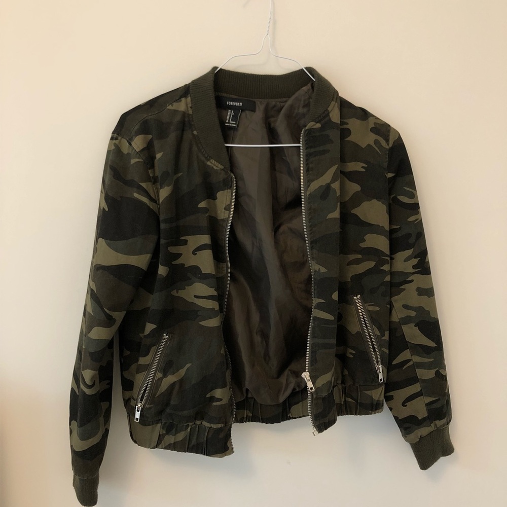 ON HOLD🗣Forever 21 camp bomber jacket